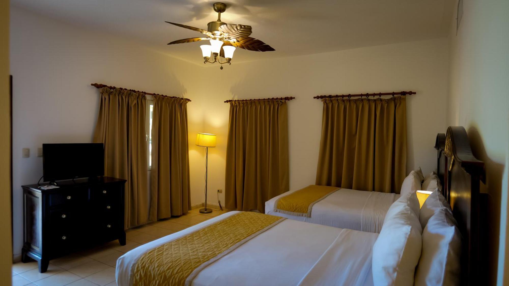La Ensenada Beach Resort Тела Екстер'єр фото