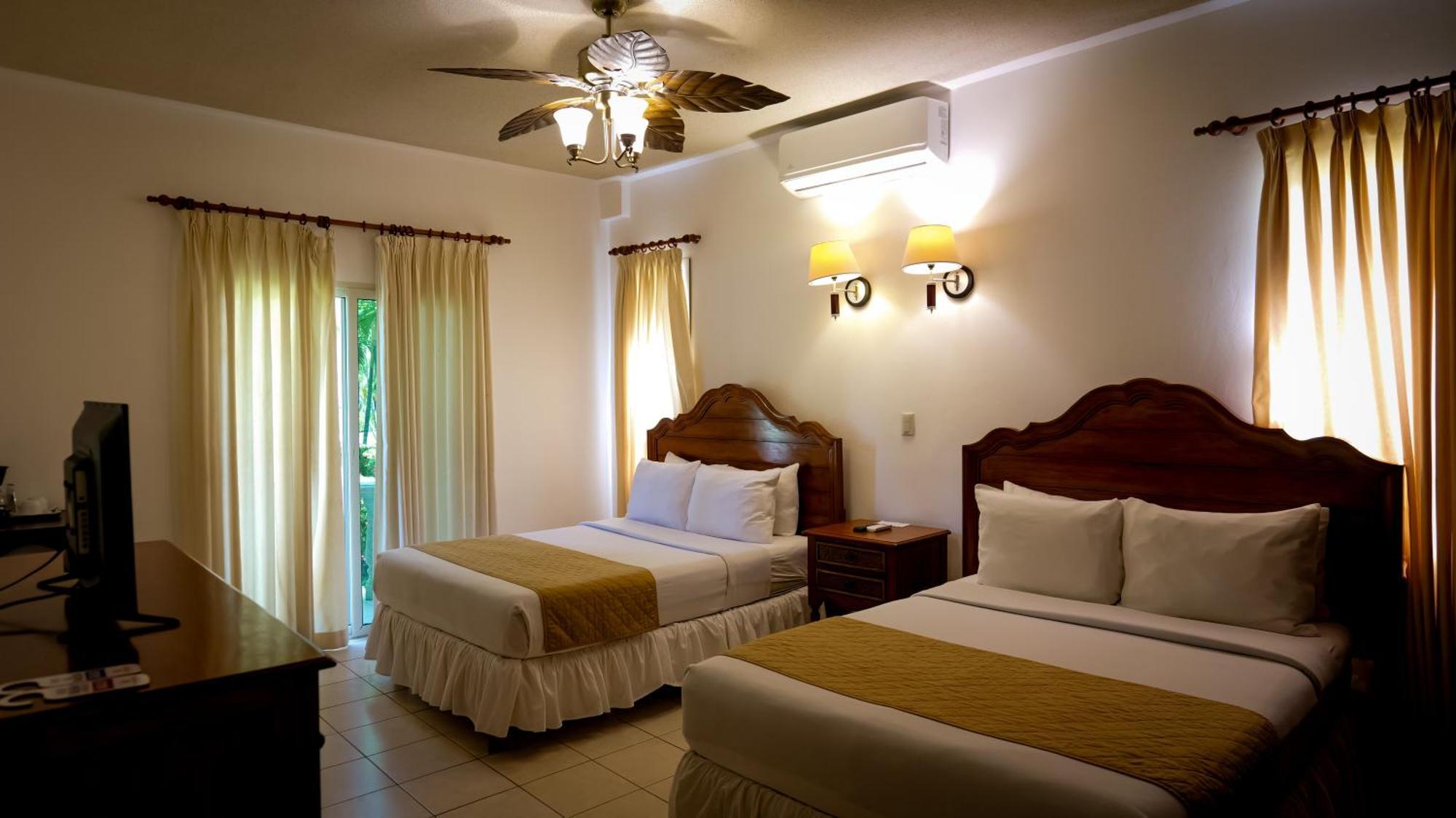 La Ensenada Beach Resort Тела Екстер'єр фото